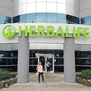 Meet your Posher, Ade